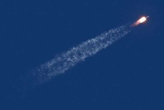 Пуск РН "Союз 2.1а" с транспортным грузовым кораблем "Прогресс МС-20"