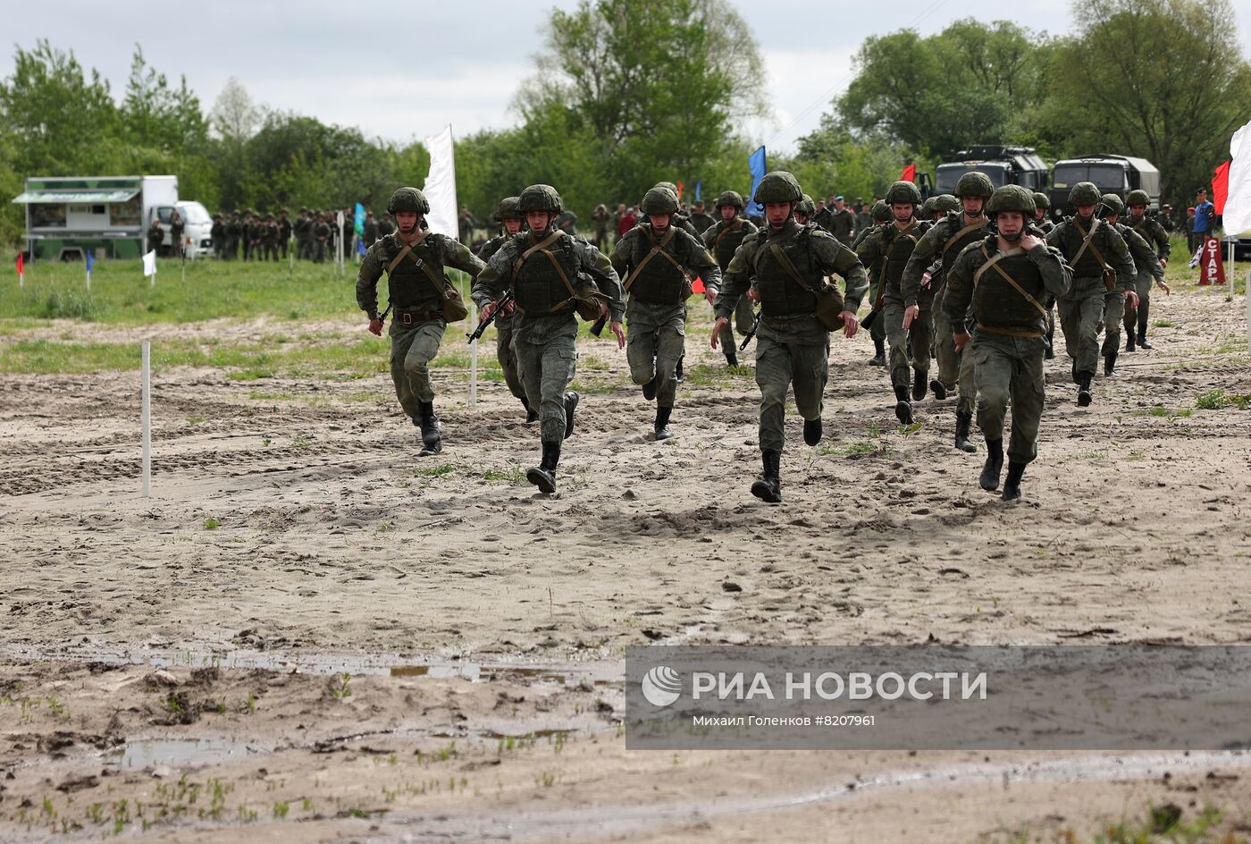 Всеармейский конкурс "Морской десант. Тропа выживания" в Калининградской области