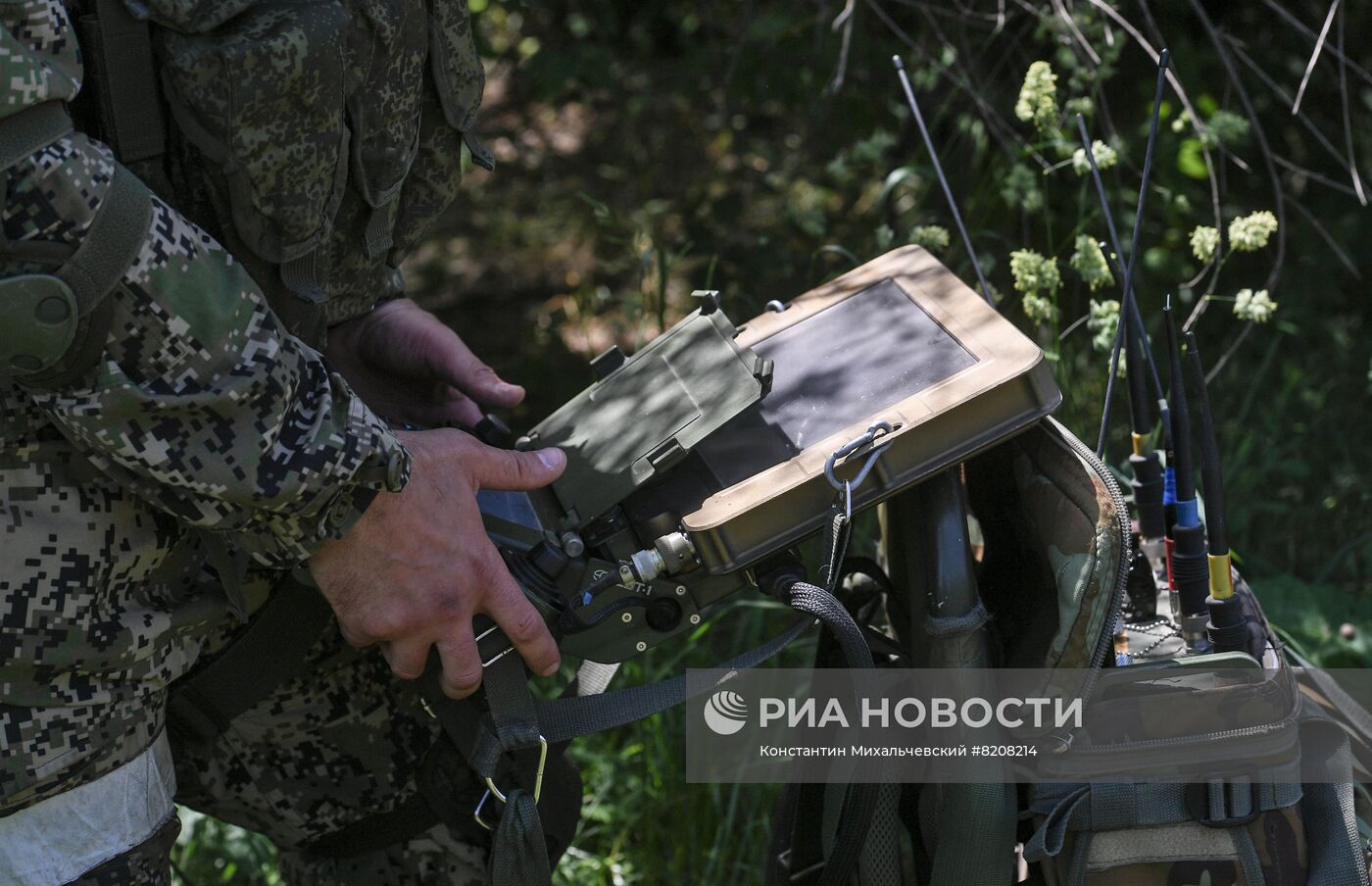 Разминирование территории комбината "Азовсталь" и бывших позиций ВСУ в Мариуполе