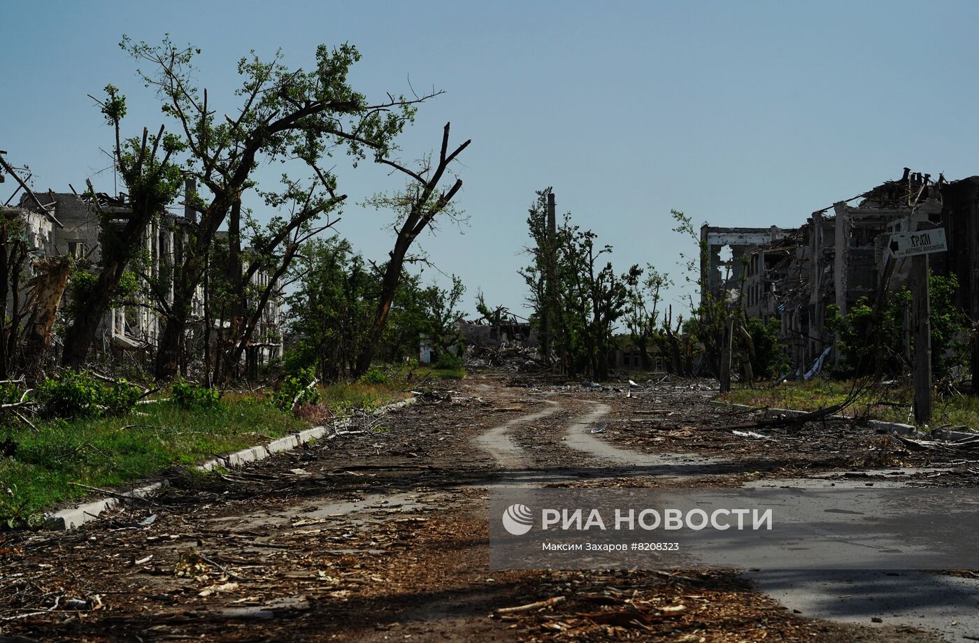 Город Рубежное в ЛНР возвращается к мирной жизни после освобождения