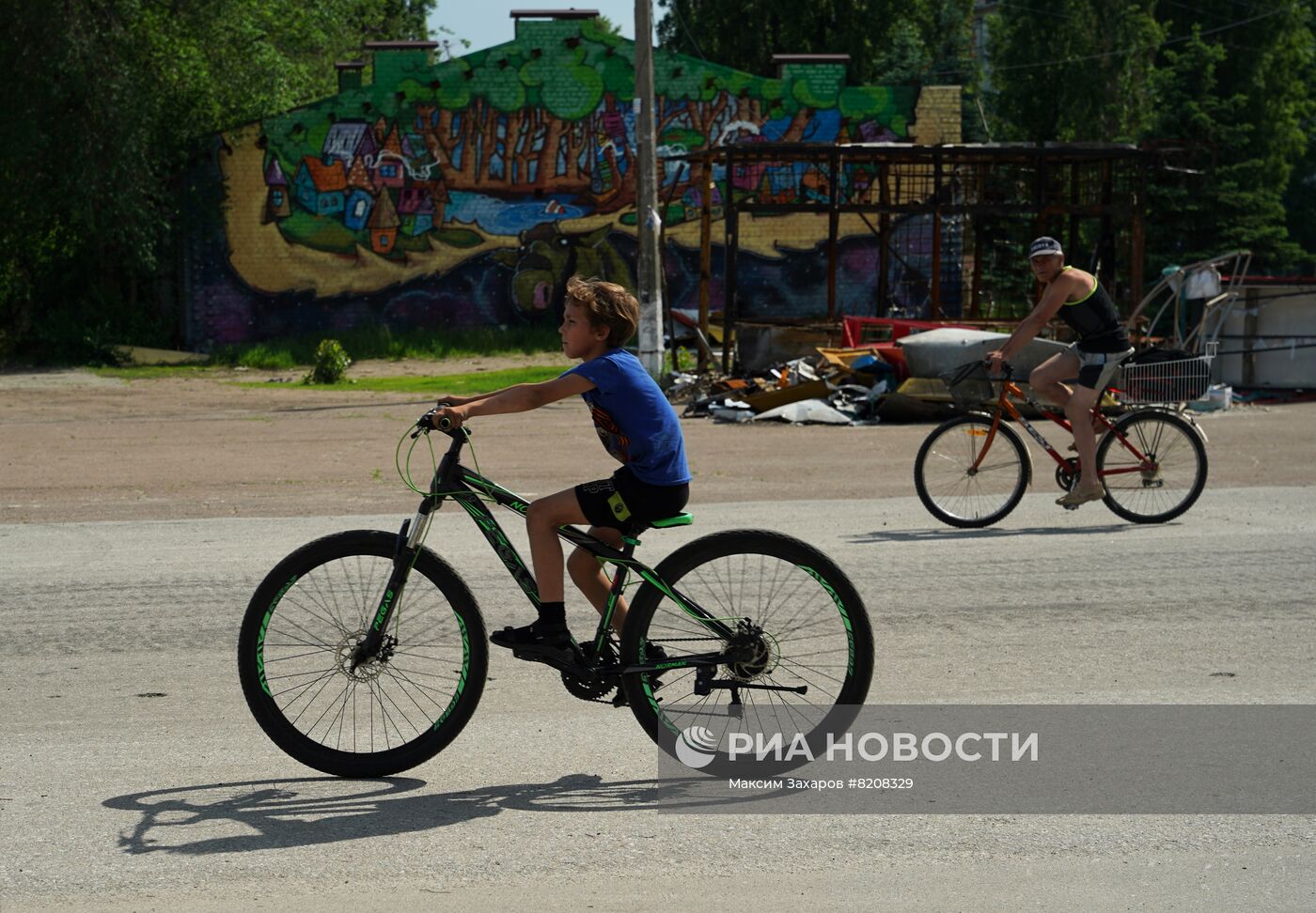 Город Рубежное в ЛНР возвращается к мирной жизни после освобождения