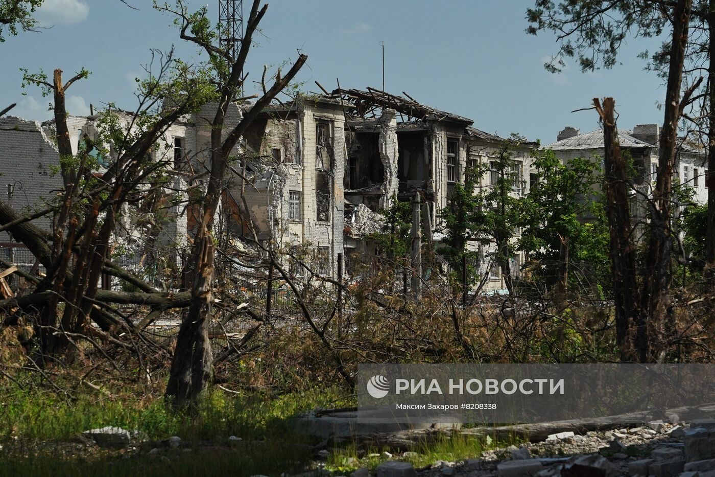 Город Рубежное в ЛНР возвращается к мирной жизни после освобождения