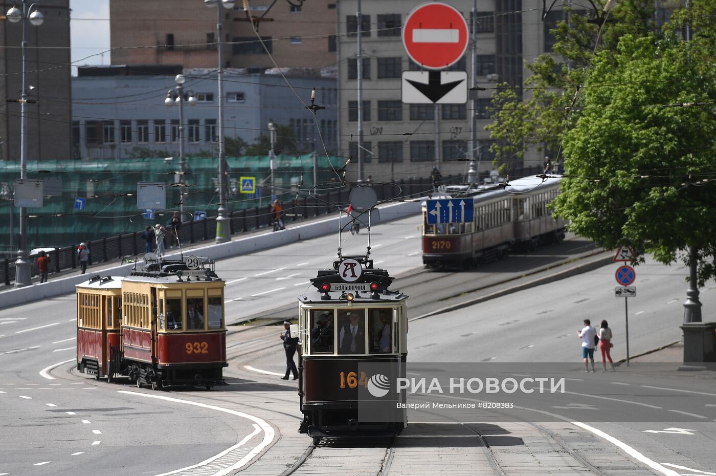 Парад ретротранспорта в Москве 