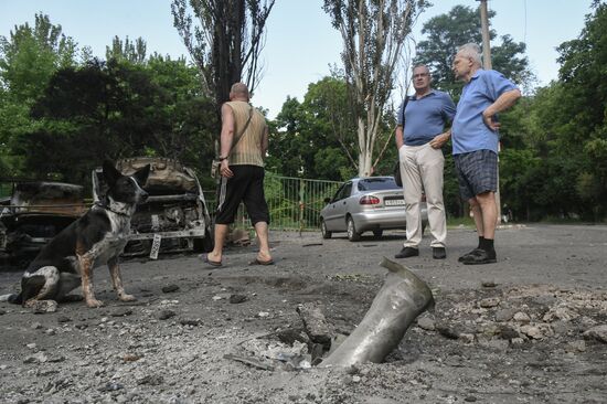 Последствия обстрелов Донецка украинскими войсками