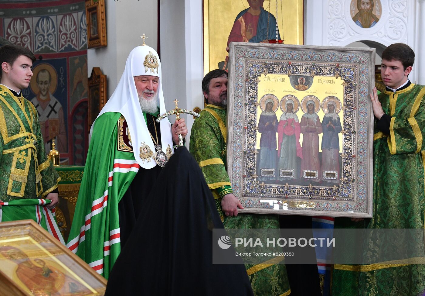 Патриарх Кирилл возглавил богослужение в Свято-Ефросиниевском монастыре в Полоцке