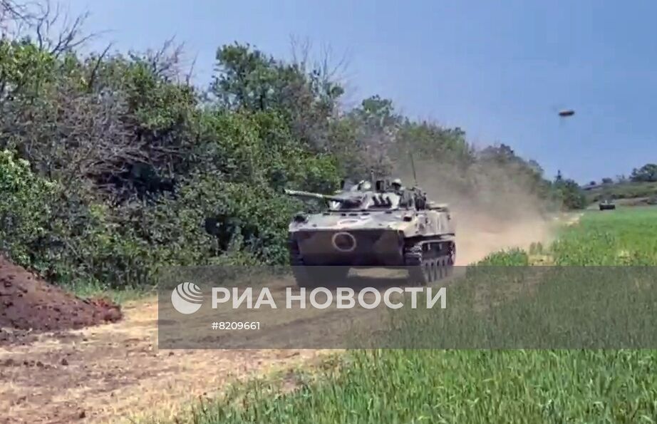 Работа боевых машин десанта последнего поколения БДМ-4М в Донбассе
