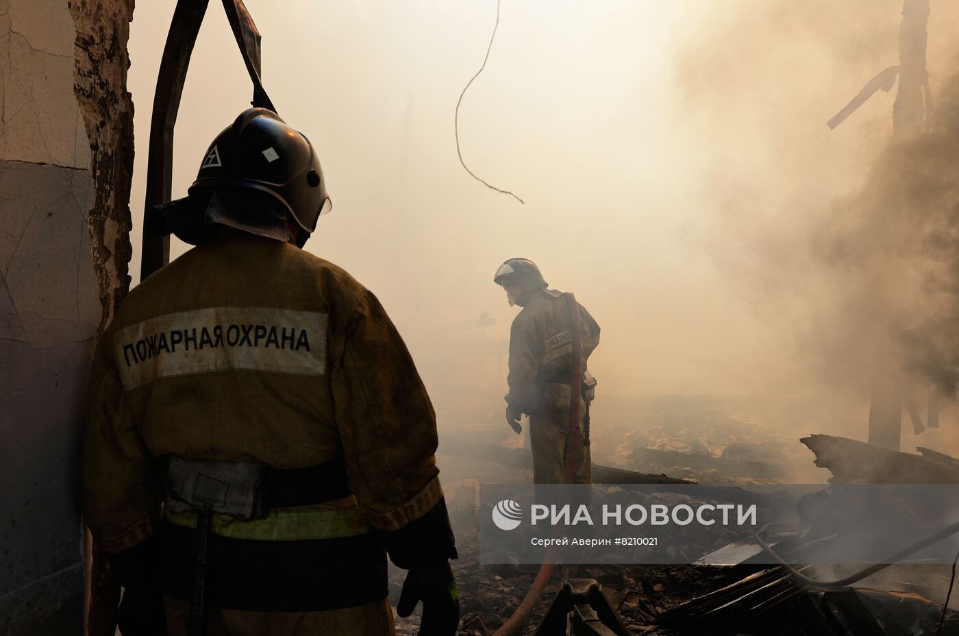 Последствия обстрела центра Донецка