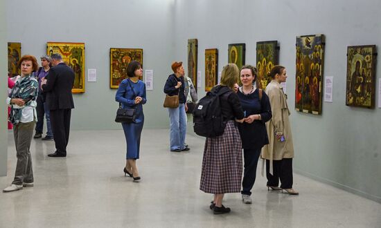 Открытие выставки "Коломенское. 100 шедевров русского искусства. Вне границы времен"