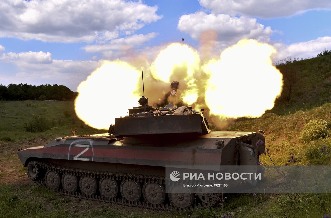 Артиллерия ЛНР стреляет агитснарядами с листовками по позициям ВСУ