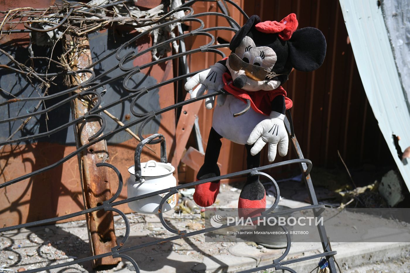 Мирная жизнь налаживается в Мариуполе