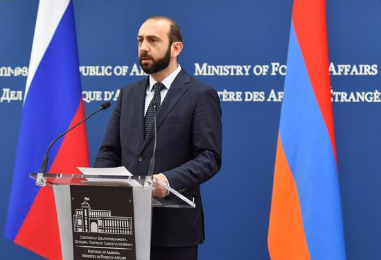 Визит главы МИД РФ С. Лаврова в Армению 