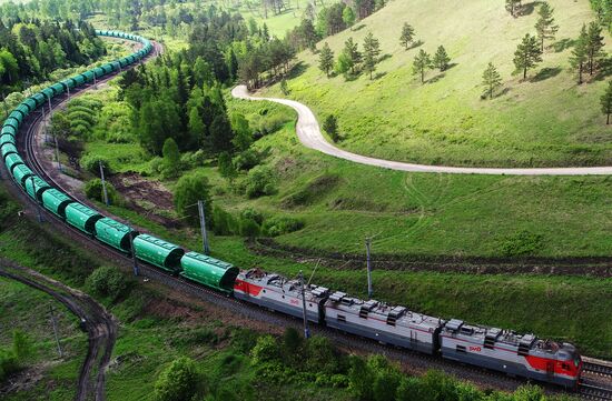 Поезда на Транссибирской железнодорожной магистрали в Красноярском крае