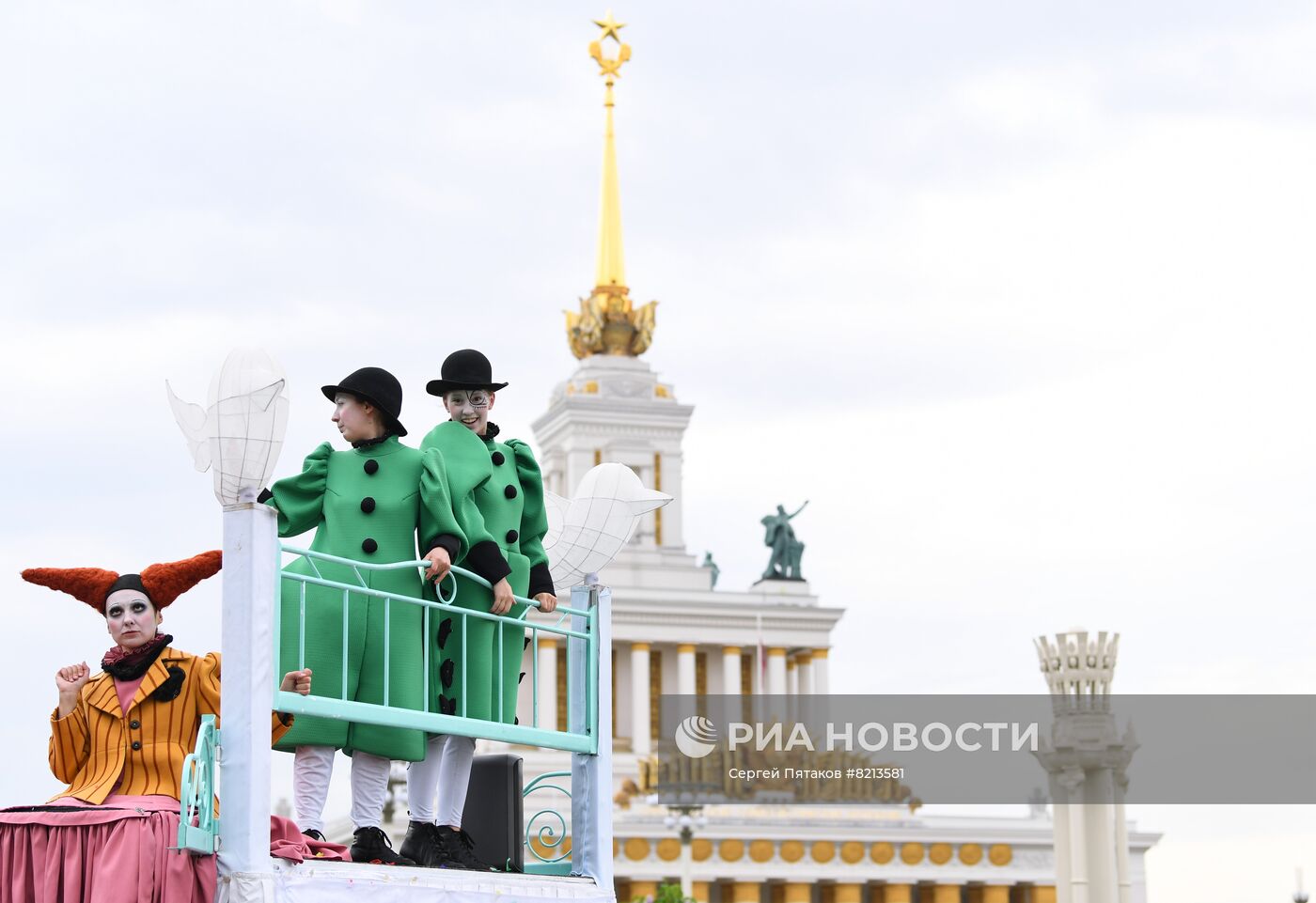 Фестиваль путешествий по России "Подорожник"