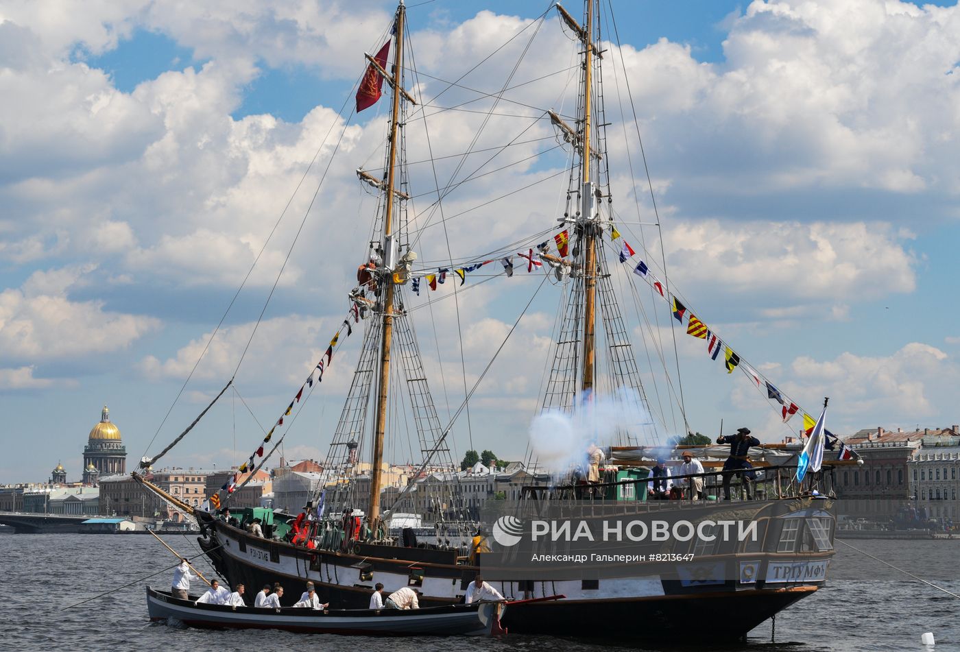 Реконструкция абордажной битвы в Санкт-Петербурге