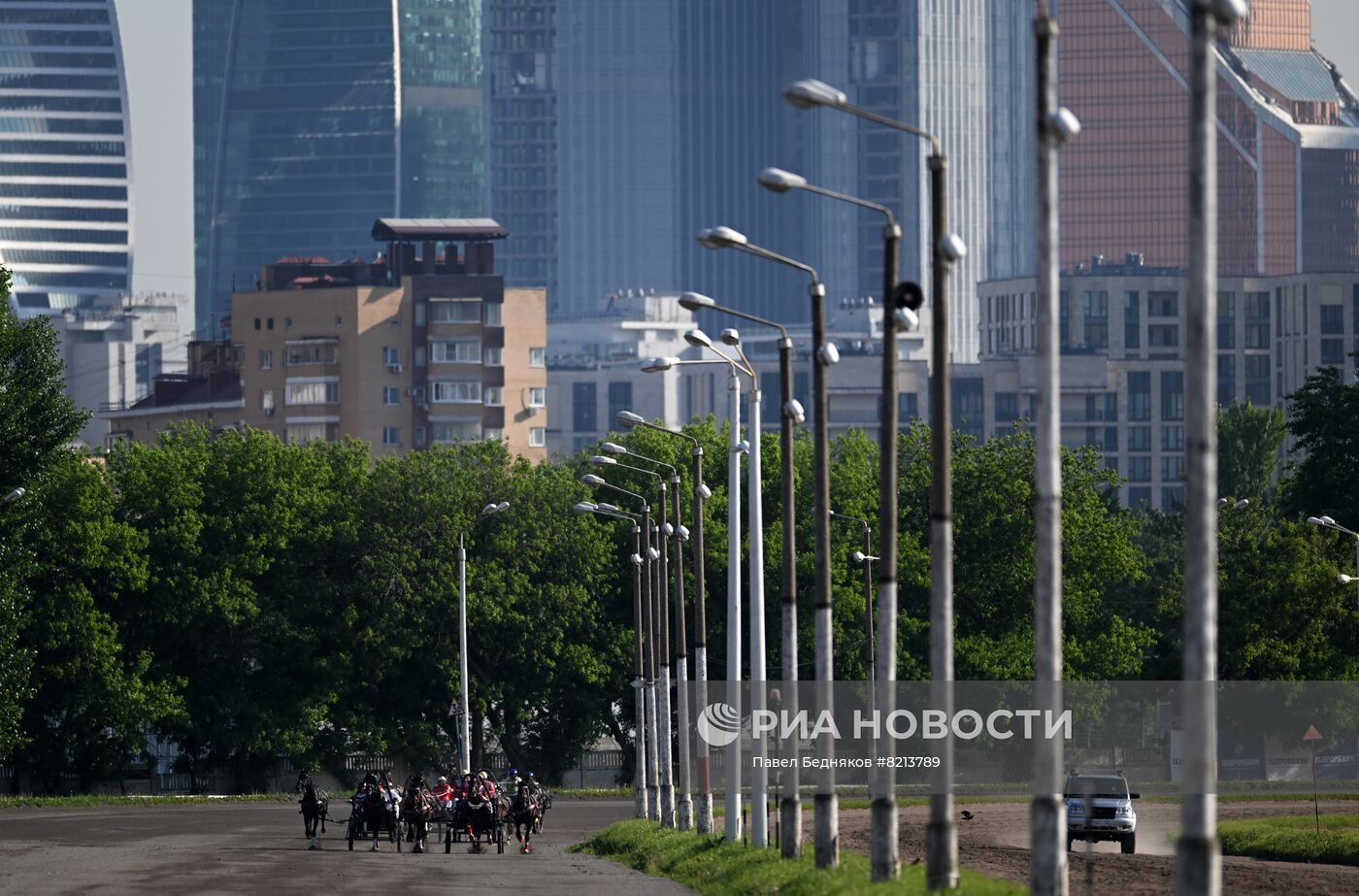 Заезды русских троек на Московском ипподроме