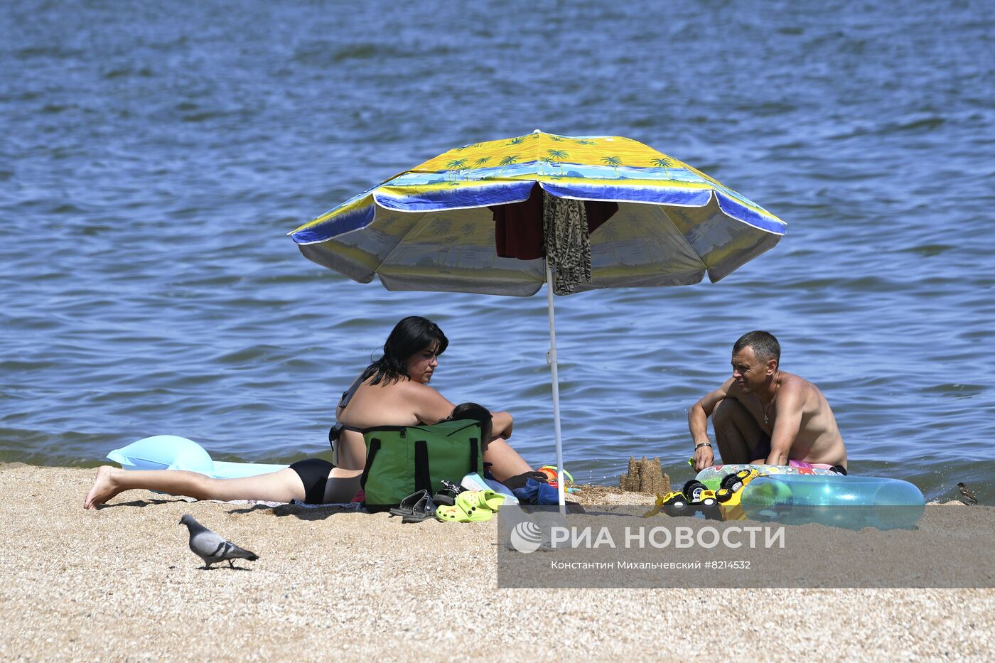 Налаживание мирной жизни в Мариуполе