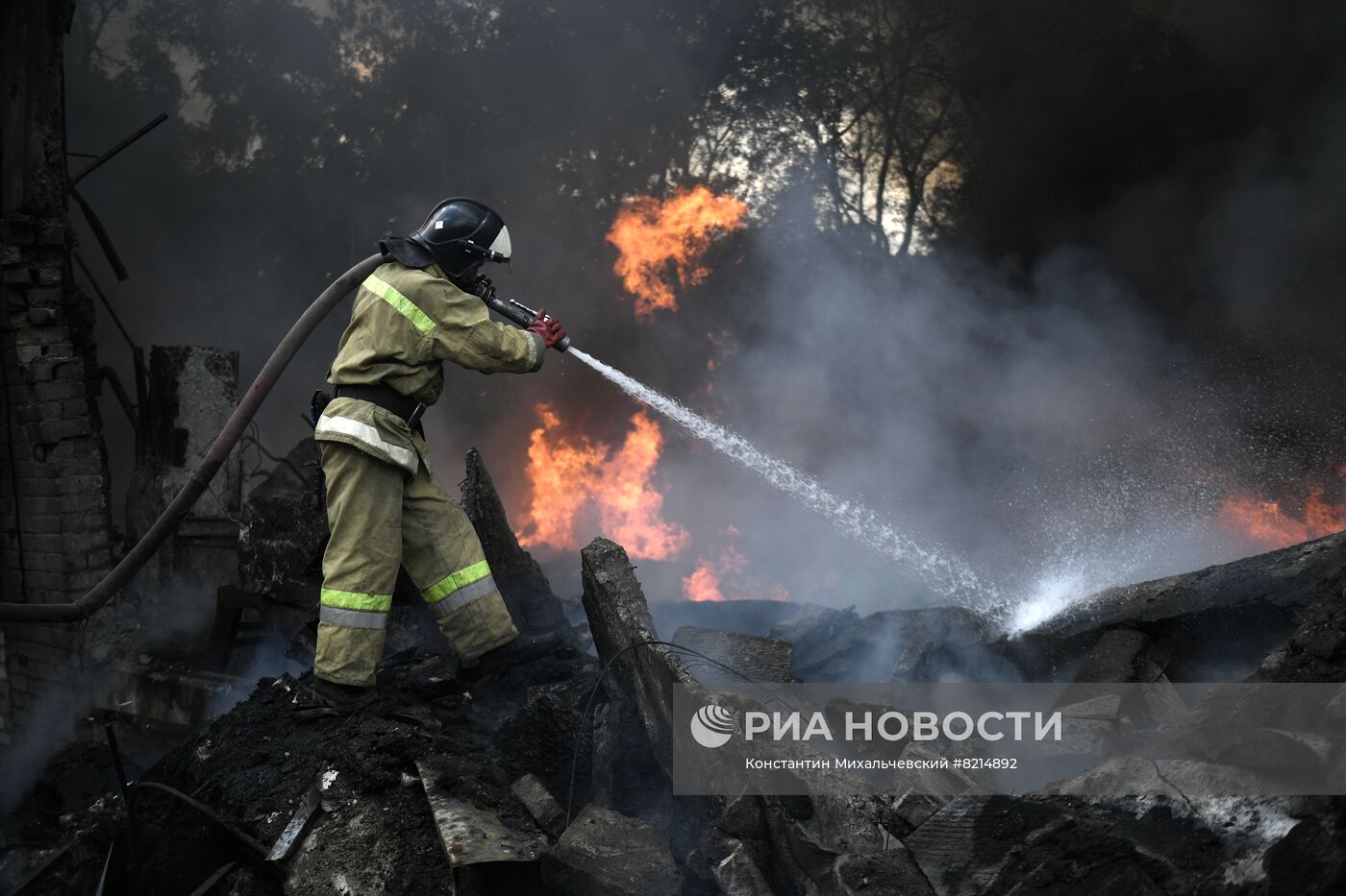 Несколько районов Донецка подверглись обстрелу