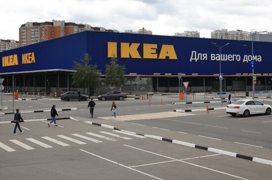 IKEA продает бизнес в России