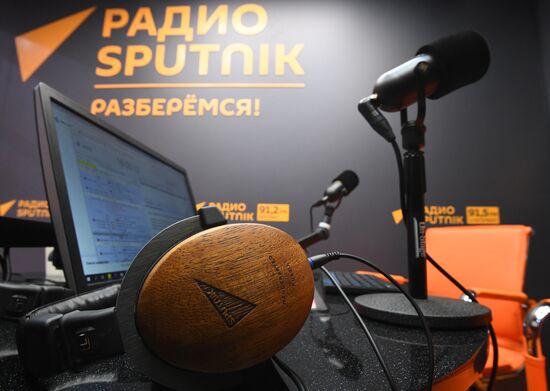 ПМЭФ-2022. Работа студии радио Sputnik