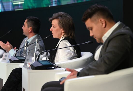 ПМЭФ-2022. Сессии