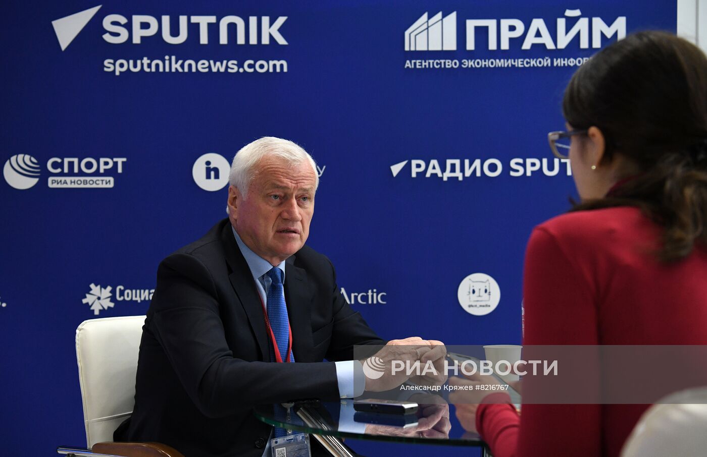 ПМЭФ-2022. Работа студии радио Sputnik