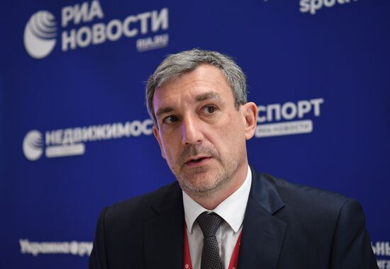 ПМЭФ-2022. Работа стенда медиагруппы "Россия сегодня". День второй