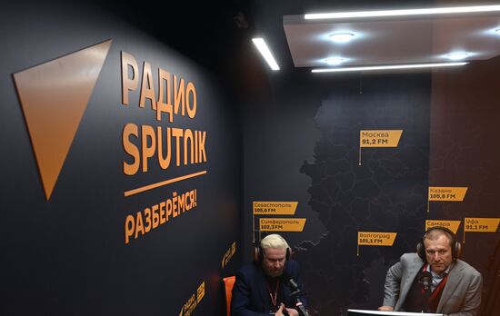 ПМЭФ-2022. Работа студии радио Sputnik