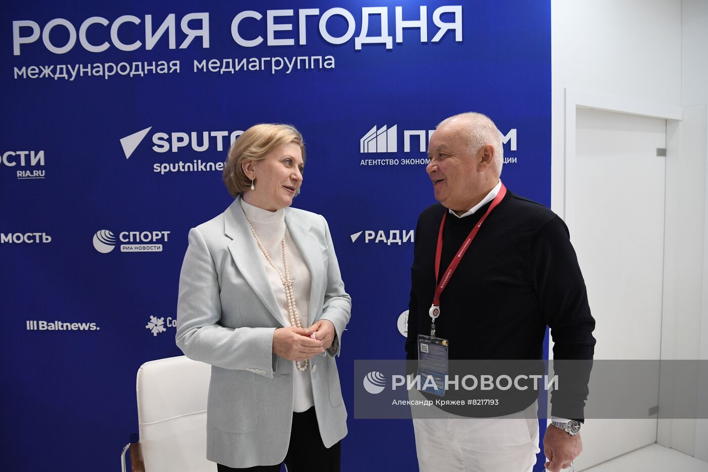 ПМЭФ-2022. Работа стенда медиагруппы "Россия сегодня". День второй