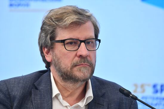 ПМЭФ-2022. Сессия. Самодостаточность и кооперация: особенности современной политэкономии