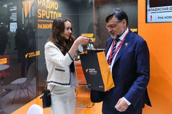 ПМЭФ-2022. Работа студии радио Sputnik