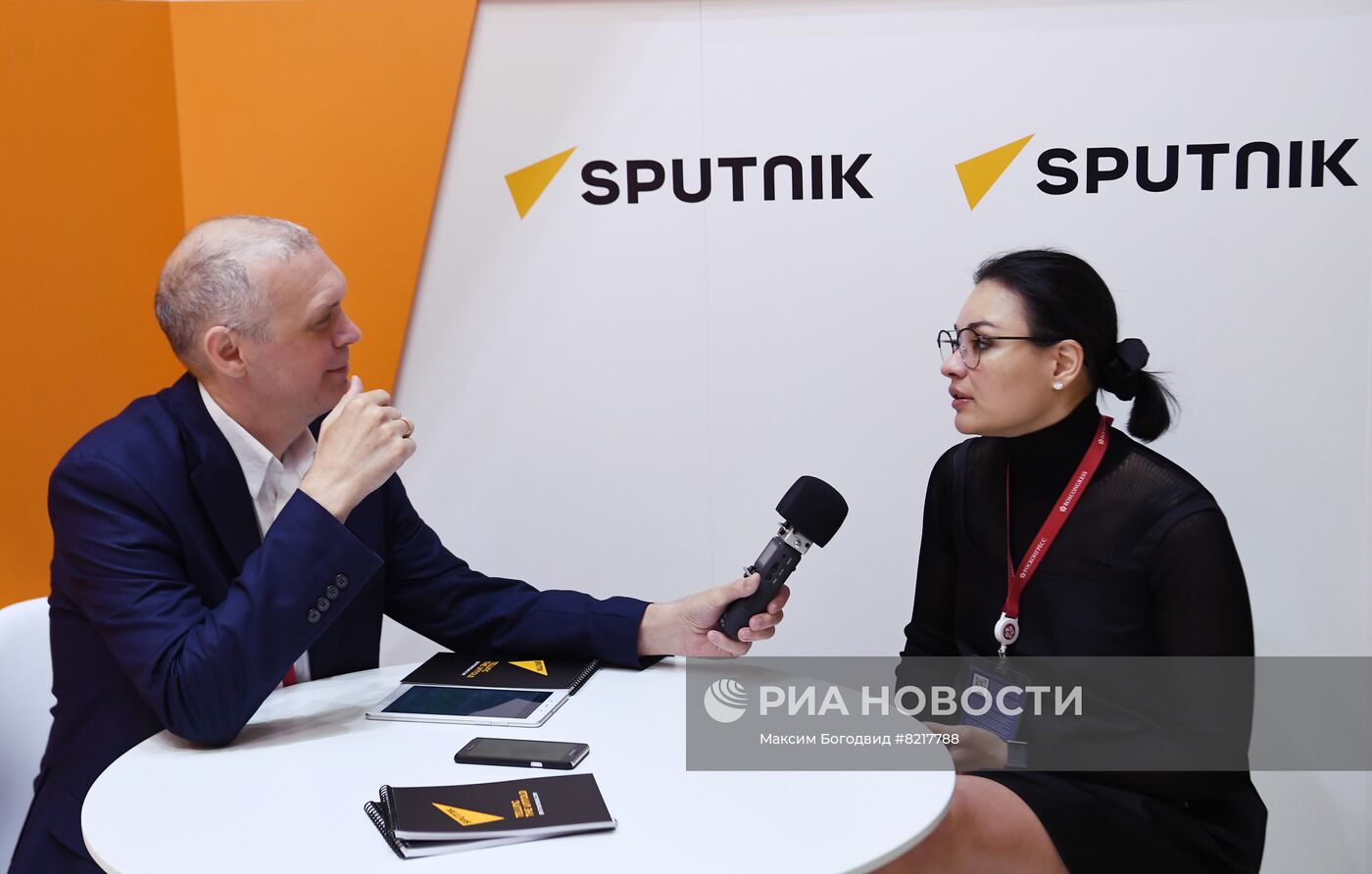 ПМЭФ-2022. Работа студии радио Sputnik