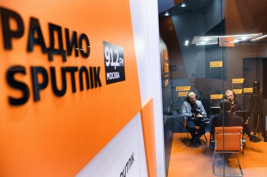 ПМЭФ-2022. Работа студии радио Sputnik
