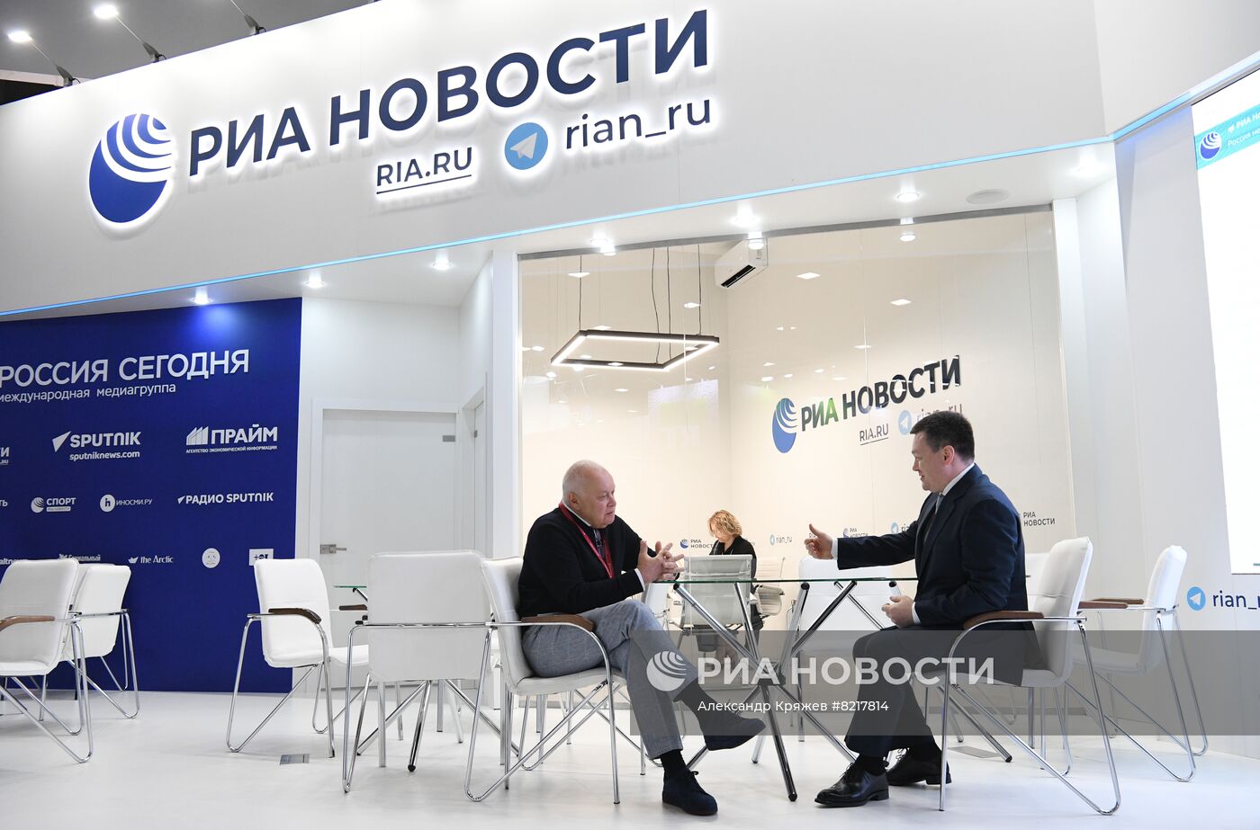 ПМЭФ-2022. Работа стенда медиагруппы "Россия сегодня". День третий