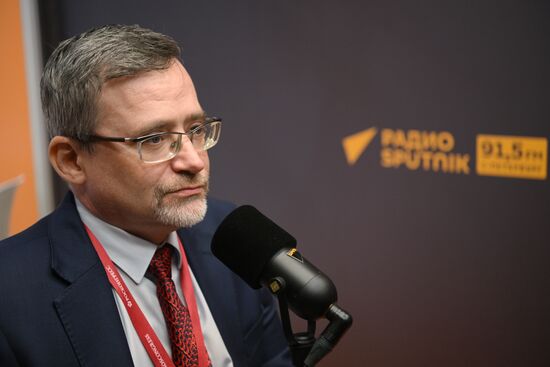 ПМЭФ-2022. Работа студии радио Sputnik  