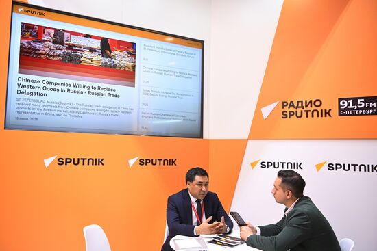 ПМЭФ-2022. Работа студии радио Sputnik  