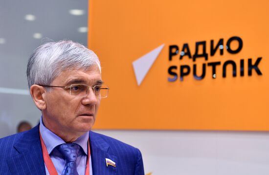 ПМЭФ-2022. Работа студии радио Sputnik  