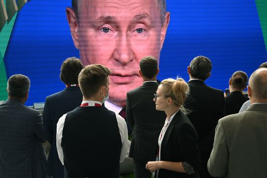 ПМЭФ-2022. Трансляция пленарного заседания