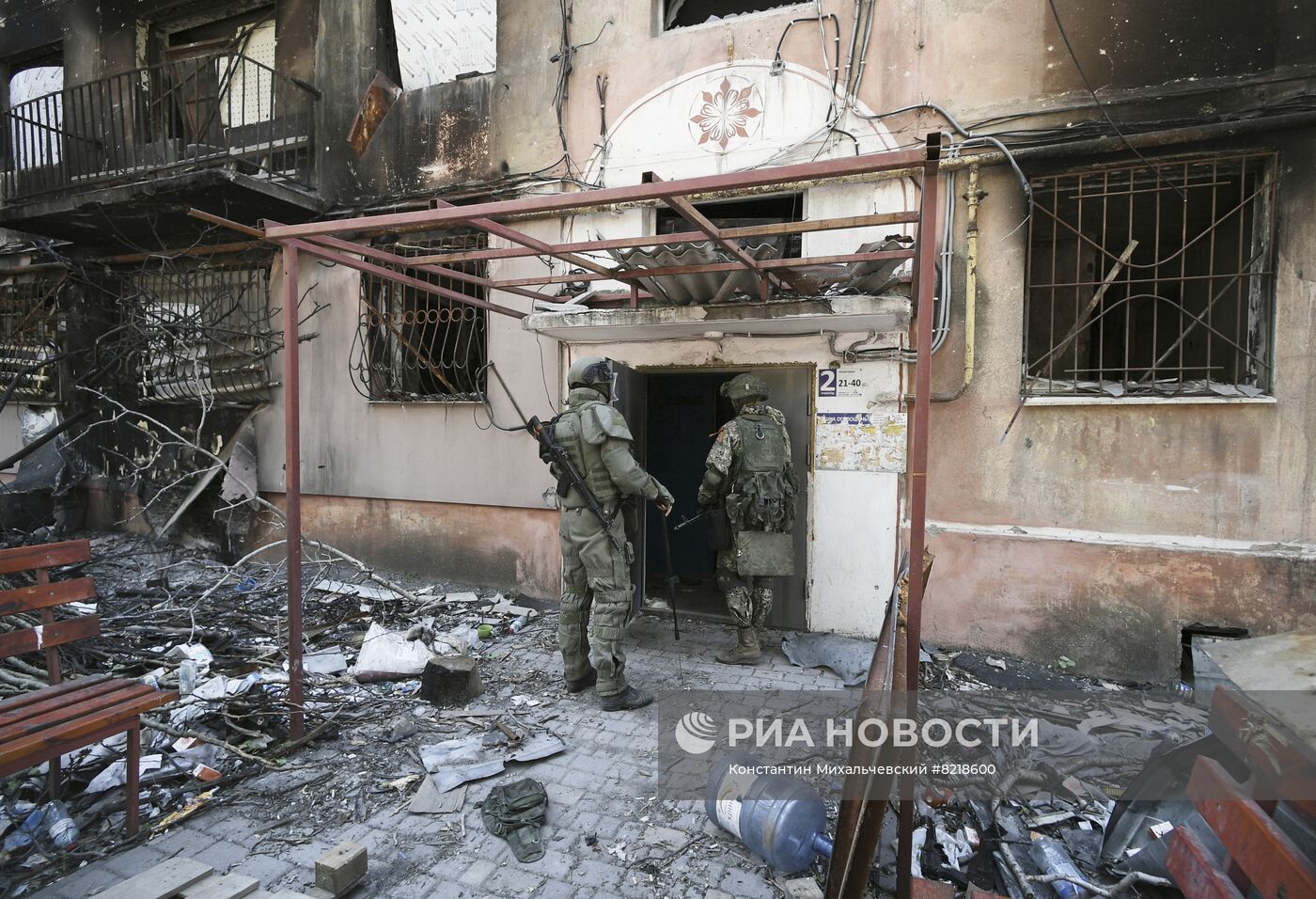 Разминирование жилых домов вблизи Азовстали