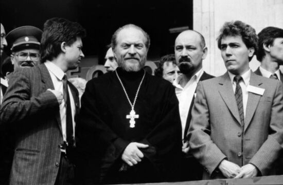 Митинг на Манежной площади в Москве