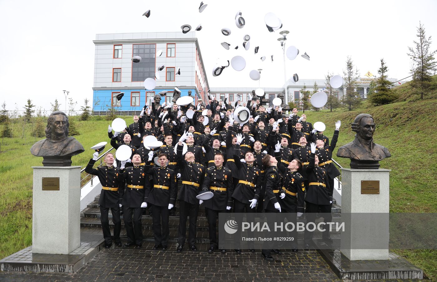 Первый выпуск курсантов в мурманском филиале Нахимовского военно-морского училища