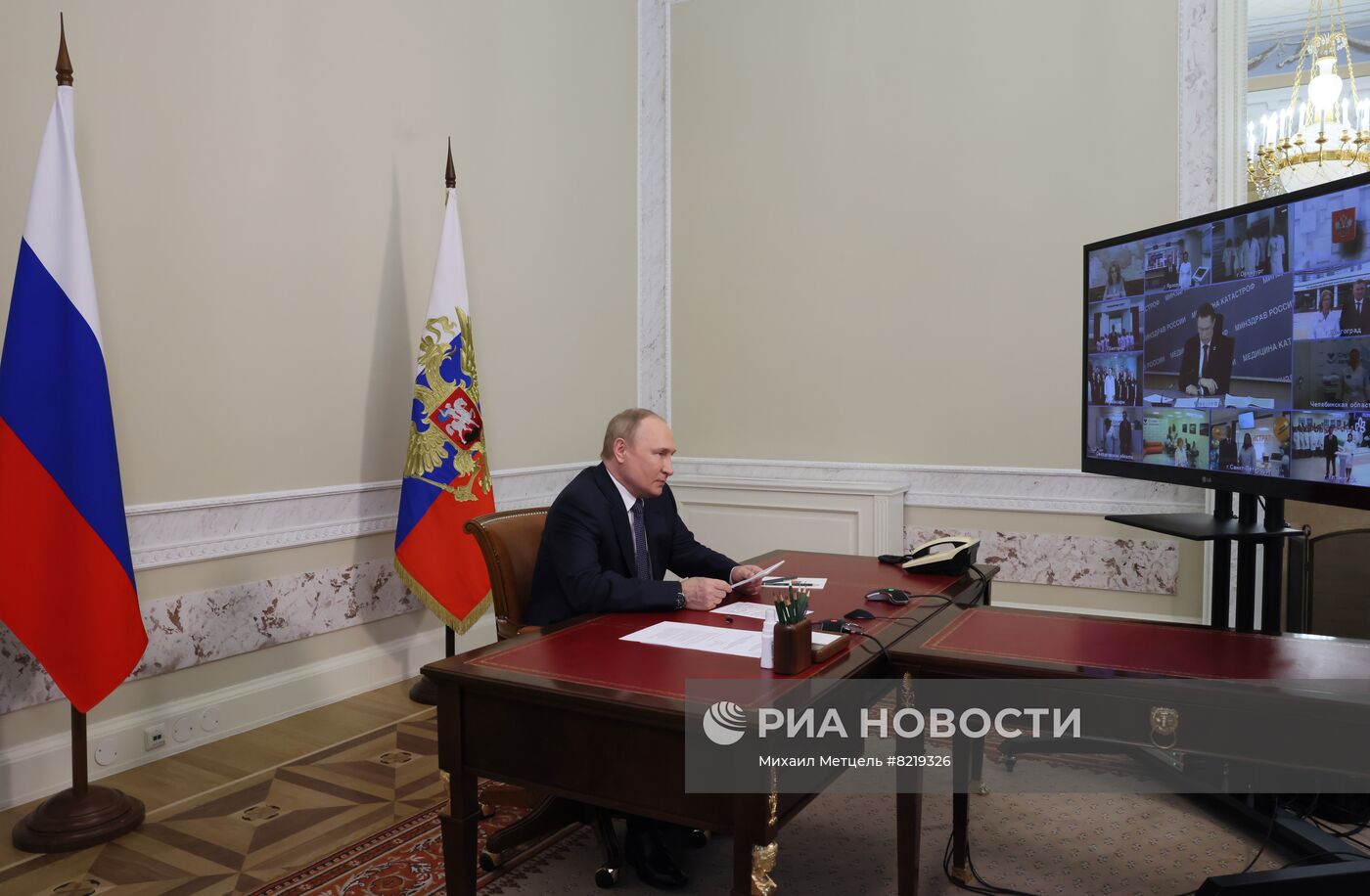 Президент РФ В. Путин принял участие в открытии объектов здравоохранения