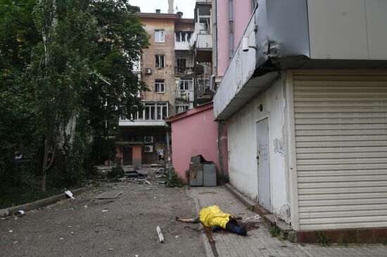 Последствия обстрела в Донецке