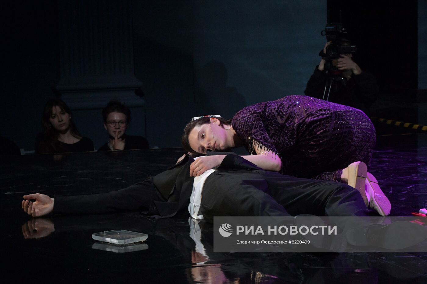 Спектакль "Гамлет in Moscow"