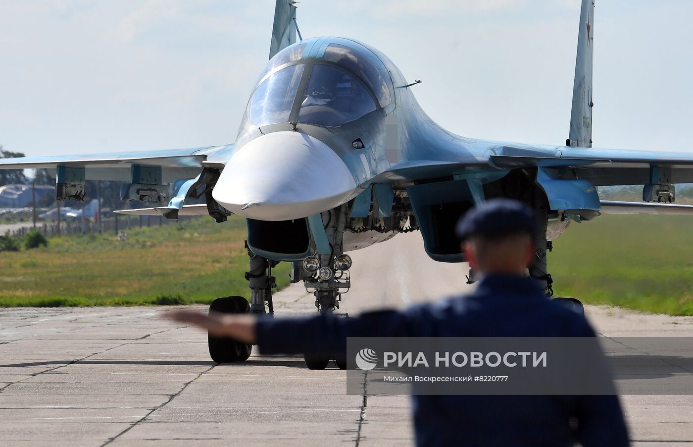 Самолеты-бомбардировщики Су-34 в зоне спецоперации