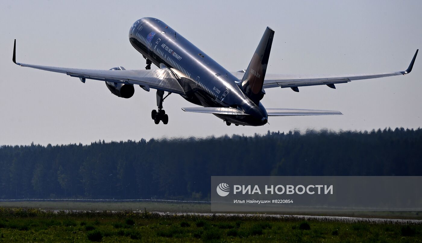 Из Красноярска в Турцию запустили рейс на черном Боинге