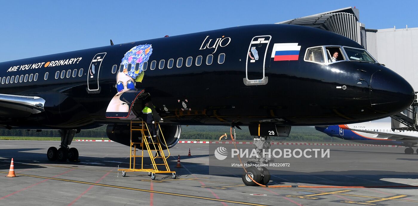 Из Красноярска в Турцию запустили рейс на черном Боинге