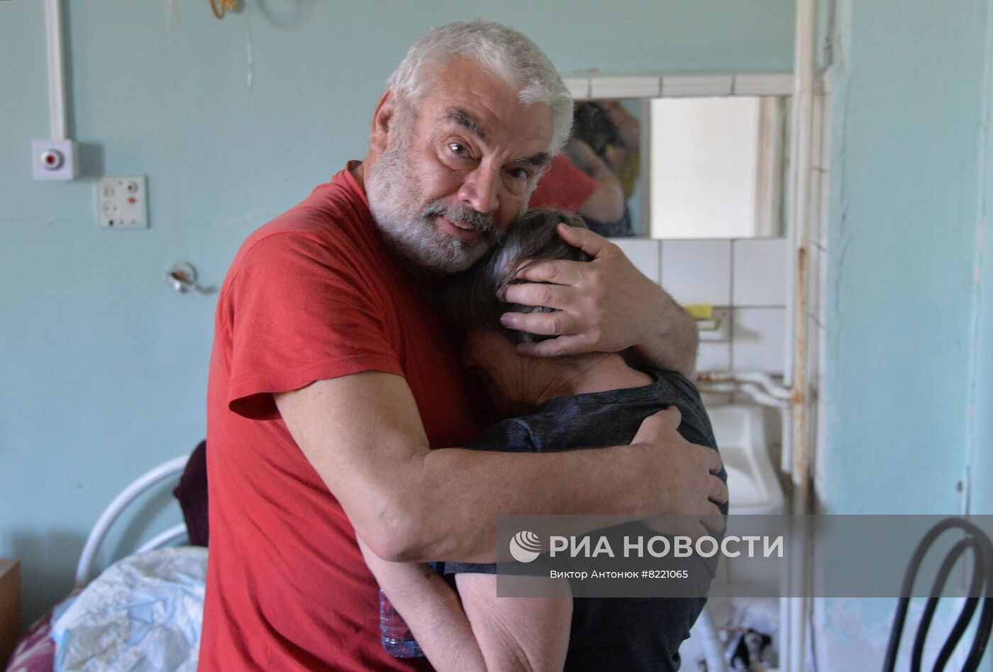 Бойцы ЛНР в Северодонецке ежедневно эвакуируют десятки жителей из-под украинских обстрелов