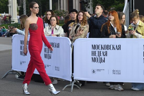 Московская неделя моды. Показ бренда Chapurin