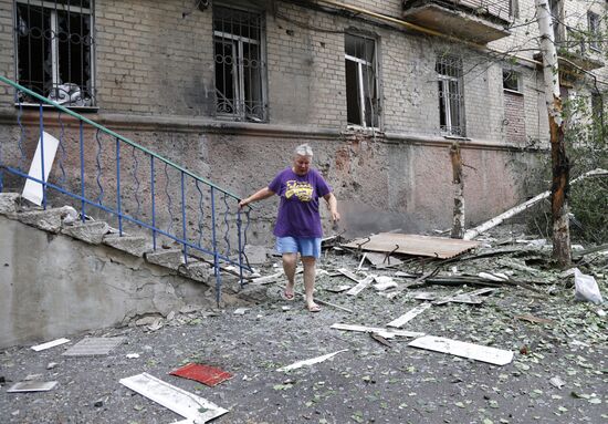 Последствия обстрела в Донецке