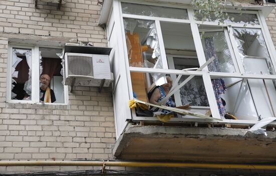 Последствия обстрела в Донецке